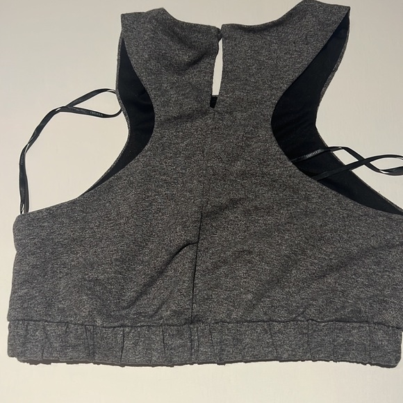 FOREVER 21 Heathers grey crop top - Picture 5 of 6